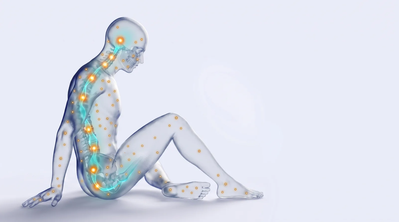 Un corps de verre assis après une chute sur le coccyx, vu de profil : une lumière bleue monte du coccyx le long de la colonne, avec six points ambre aux zones traversées, jusqu'au crâne. Le reste du corps porte, plus petits et plus pâles, une cinquantaine de points ambre plus anciens.